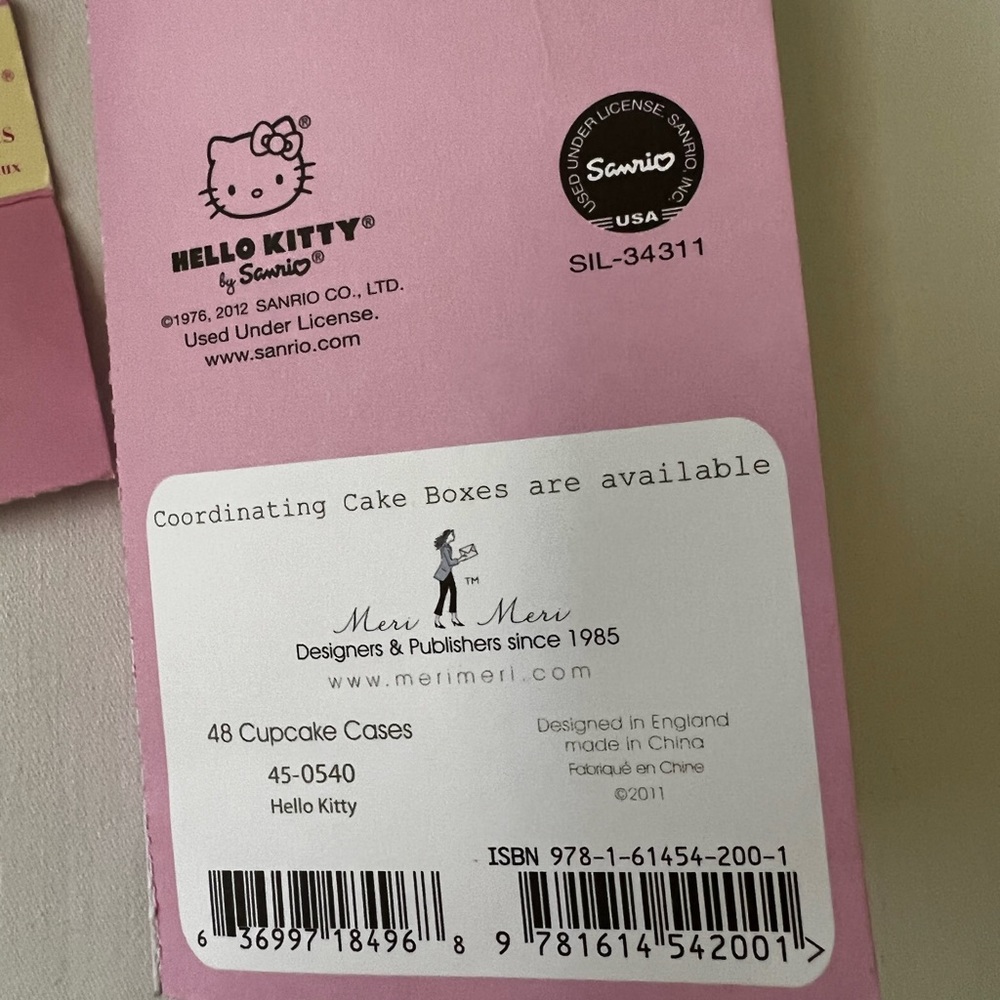 Hello Kitty assorted cupcake liners - Picture 4 of 6
